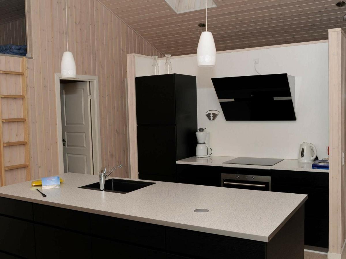 10 Person Holiday Home In Ansager Экстерьер фото